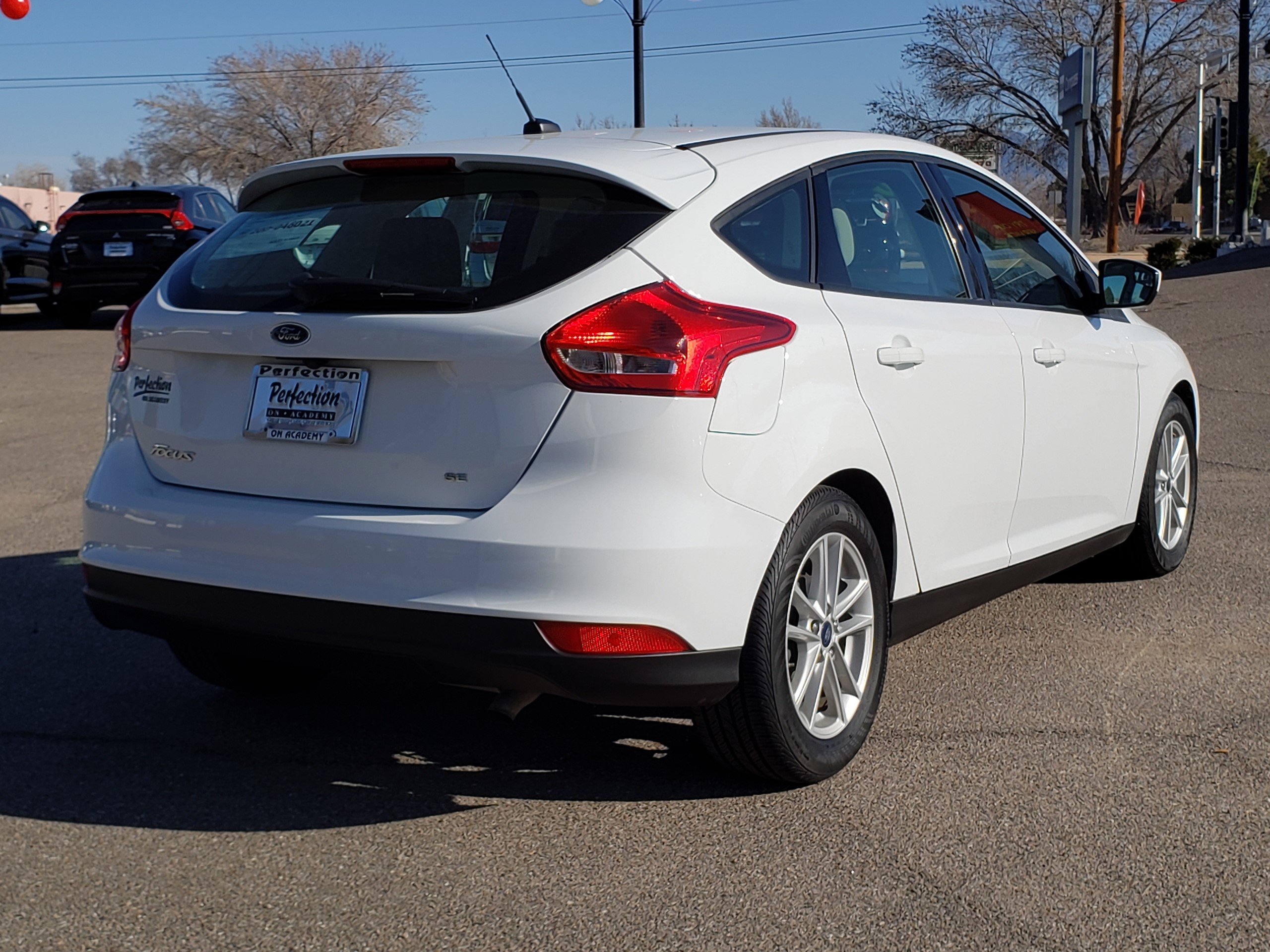 PreOwned 2018 Ford Focus SE Hatchback in Albuquerque 