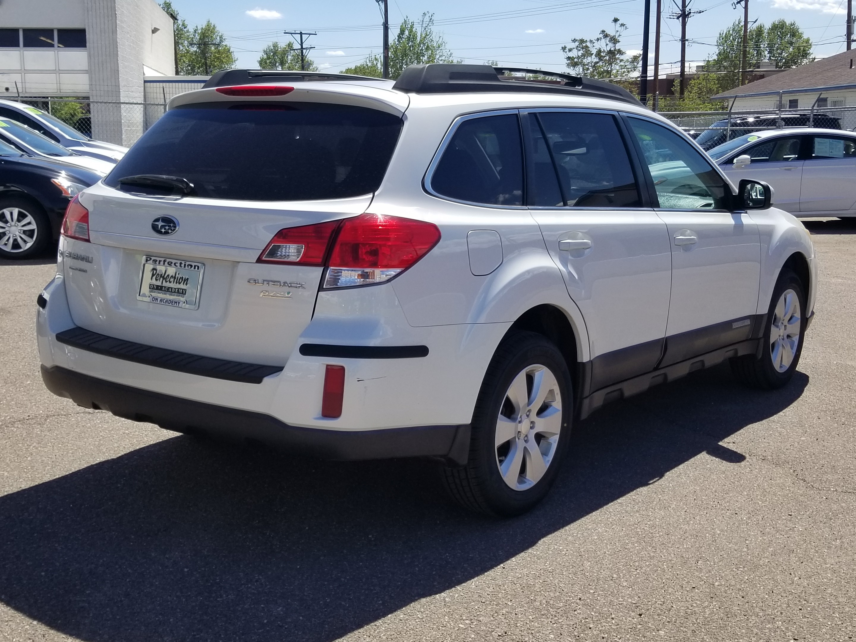 Subaru outback 2010 года